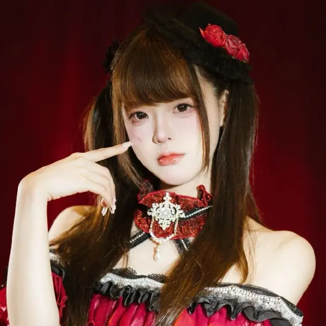奈奈Nana 图片