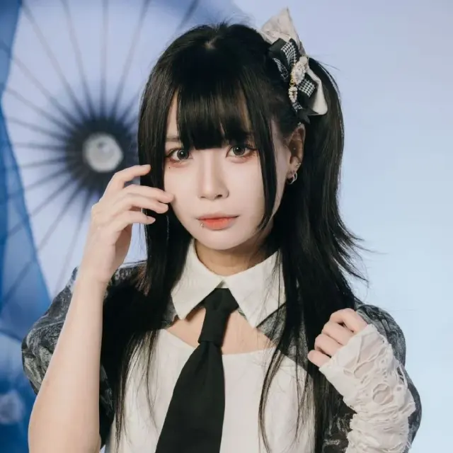 千寻chihiro 图片