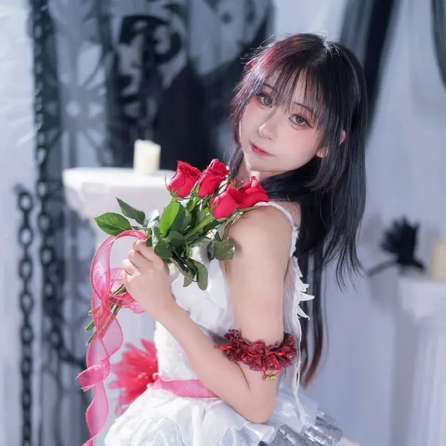 千千ChiKA 图片