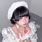 小忆Emori 图片