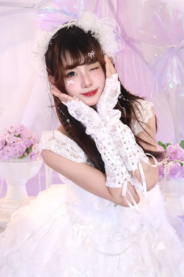 十一Shiina 图片