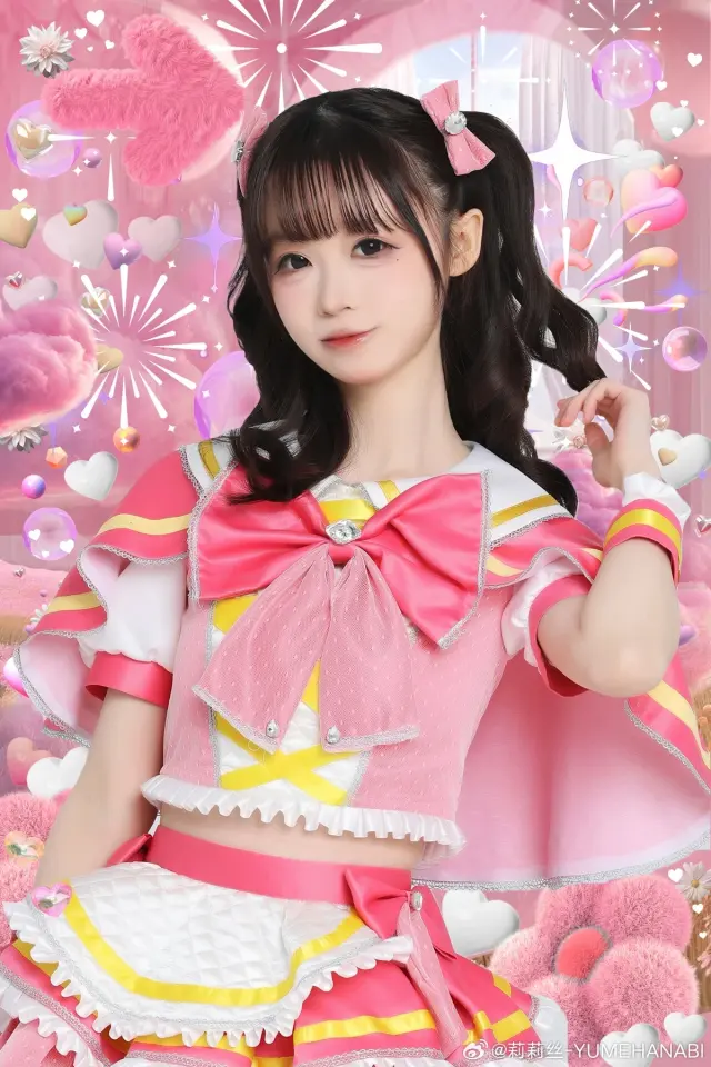 莉莉丝 图片