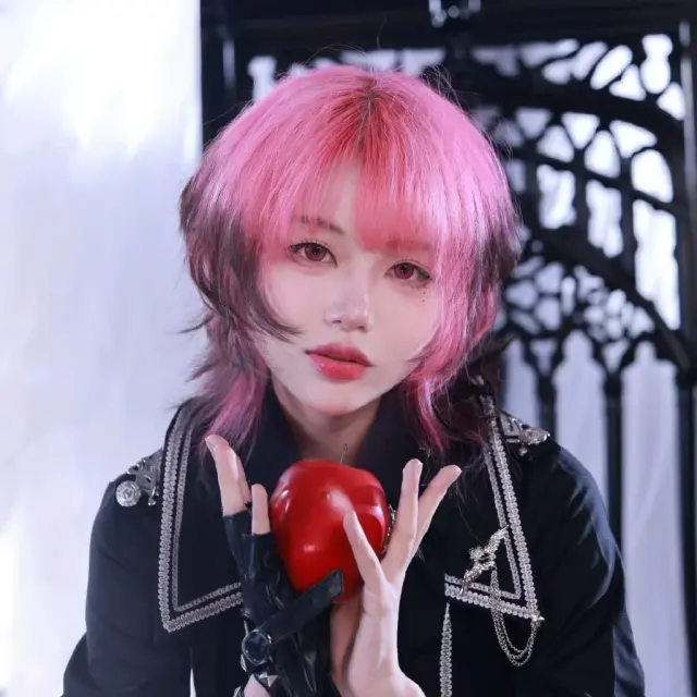 小繁Zaki 图片