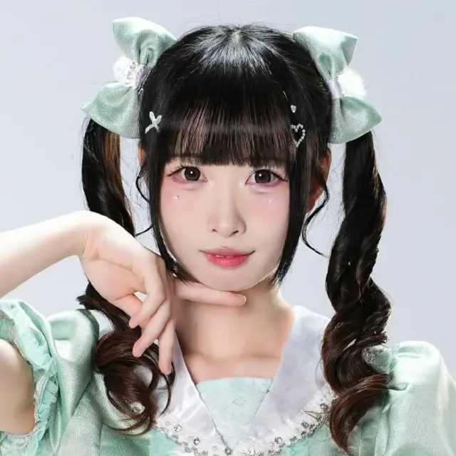 Itsuko 图片