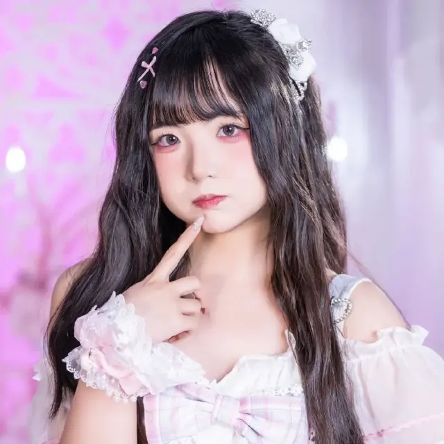 希希Saki 图片