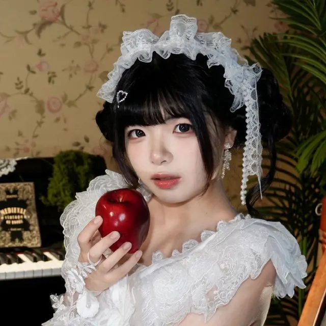 咬咬kami 图片