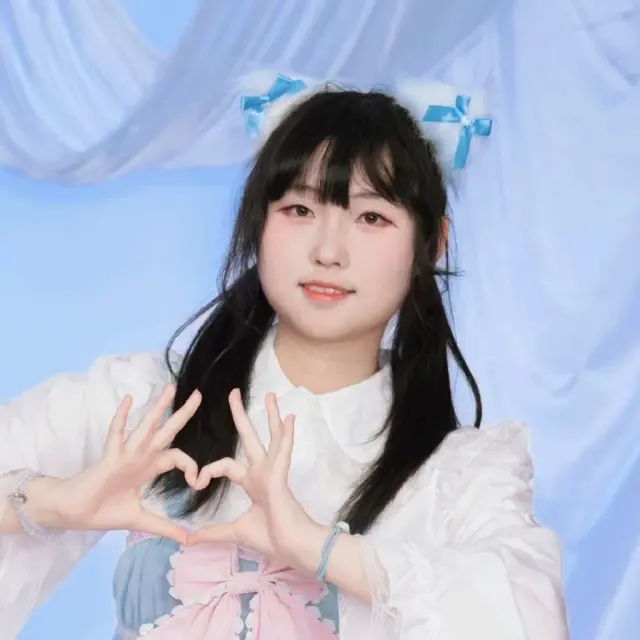 由由 图片