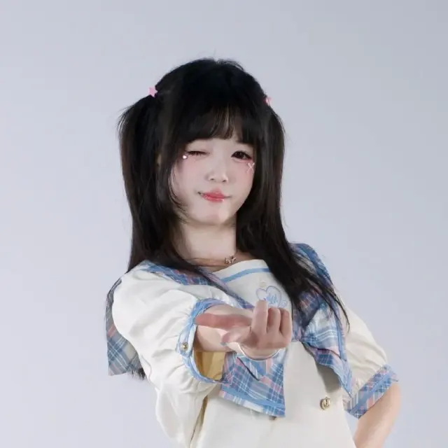 桃桃momo 图片